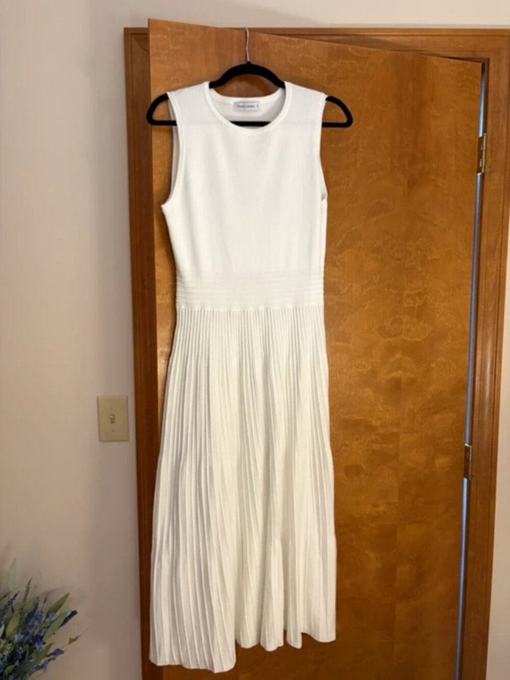 Pretty Garden White Midi Dress